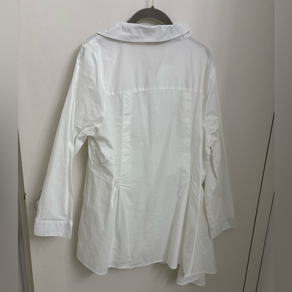 Truth + Style asymmetrical button shirt - Picture 3 of 9